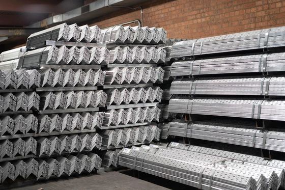 100x100x14 50x50x5 ASTM a36 a53 Q235 Q345 L форма мягкая стальная угловая стойка для требований клиентов и выставления счетов по фактическому весу