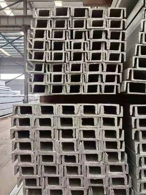 80x40x3 мм оцинкованные каналы U для структурных систем стены занавески нелегированные и ширина фланца по вашему требованию