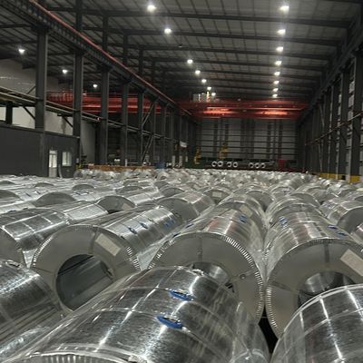 Серебряный белый RAL цвет GI катушки 0,12 мм - 4,0 мм Специализированная толщина Z30-275 г Нулевой шпингл Оцинкованная стальная железная оболочка в катушке
