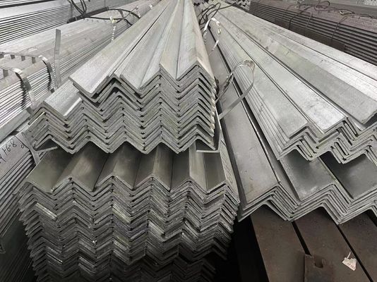 Равносторонний угловой бар Различные угловые стальные сечения размером балки 40x5 мм 6м 12м ASTM A36 Q235 GB 20x4 мм горячекатаный