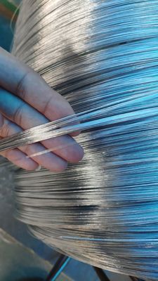 Высокопрочная оцинкованная проволока диаметром от 1,0 мм до 4,0 мм для поверхности оцинкованный цинк Q195/Q235/SAE1006-1008