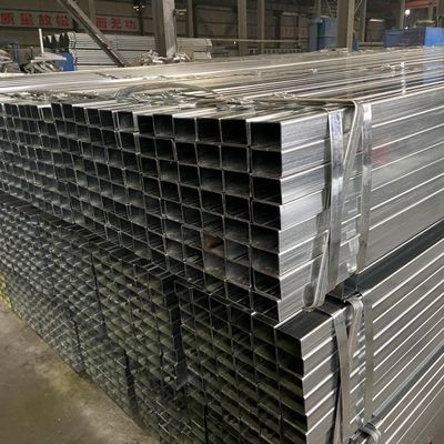 4x4 дюймовые тяжелые предварительно оцинкованные квадратные стальные трубы Стальная класса 0,7 мм цинковый слой для промышленных труб